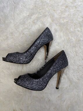 Nine West Metallic Glitter Peep-Toe Pumps in Dark Silver Size 7